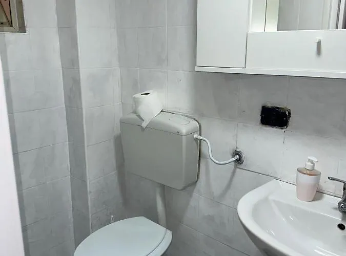 Ilario Couette-café Naples